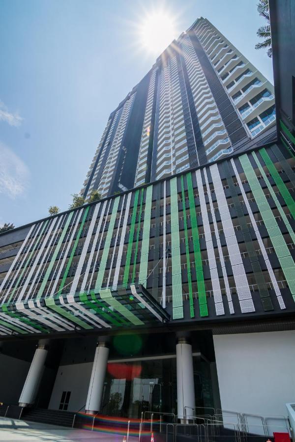 Almas Suites By Subhome Nusajaya  Exterior photo